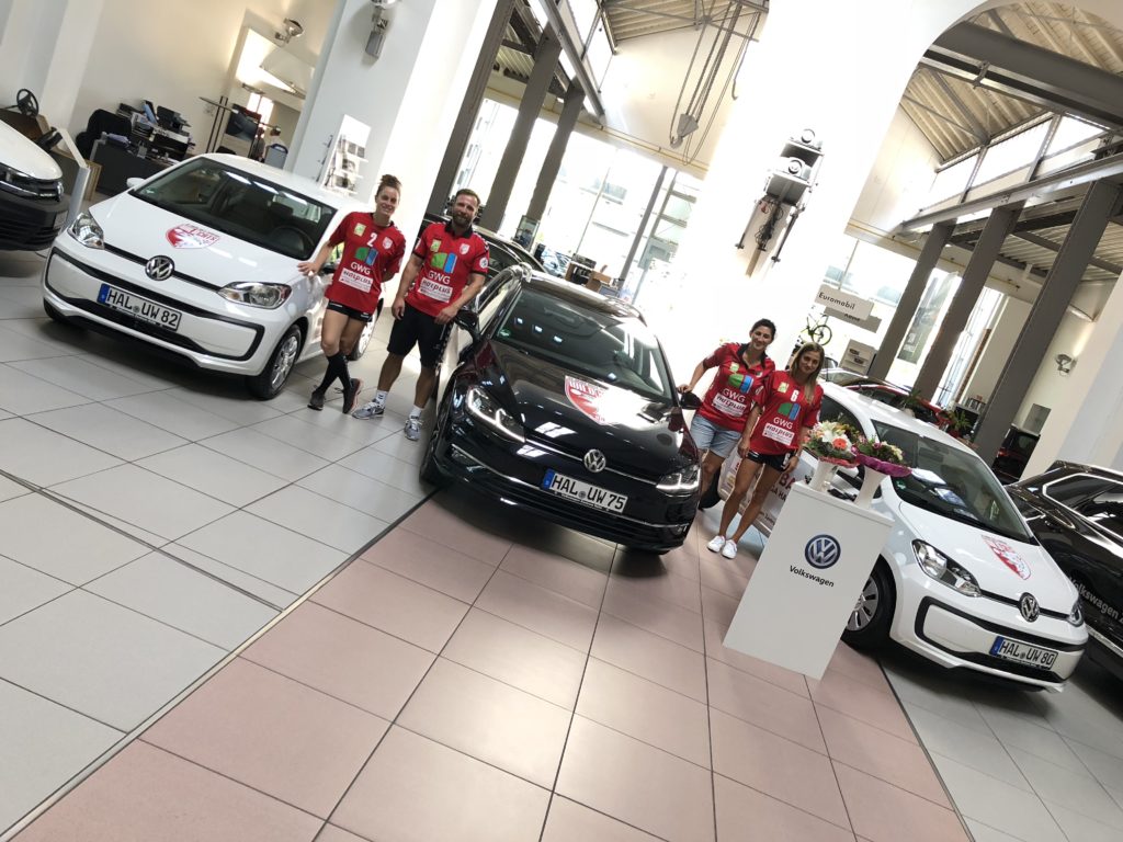 Autoübergabe an Wildcats im Volkswagenzentrum Halle