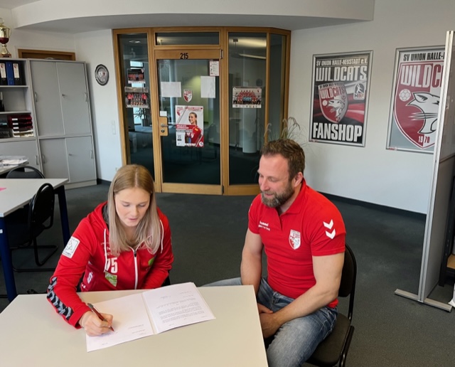 Von der D-Jugend bis in die 1. Bundesliga – Vanessa Dierks zeigt Vereinstreue bis 2025
